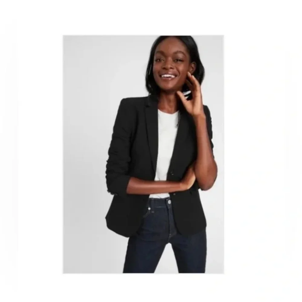 **SOLD** Banana Republic "Classic Fit" Blazer - Picture 1 of 8